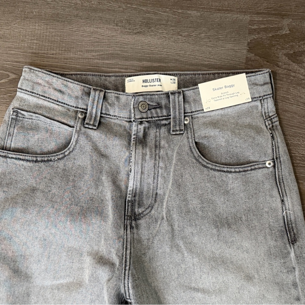 NWT Hollister skater baggy jeans - Picture 2 of 4
